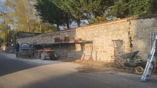 Réparation du mur de clôture du château de Lévignen, Compiègne, LCDT La Coopérative des Travaux