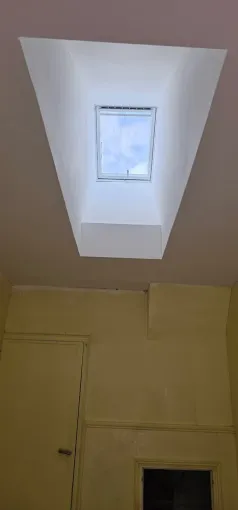Réalisation d'un puits de lumière avec VELUX à Compiègne, Compiègne, LCDT La Coopérative des Travaux