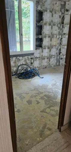 Démolition pour isolation complète d'un pavillon et réfection d'une salle de bain à Choisy au bac, Compiègne, LCDT La Coopérative des Travaux