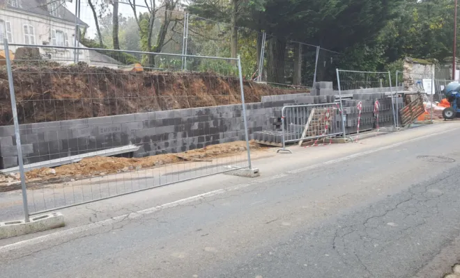 Réparation du mur de clôture du château de Lévignen, Compiègne, LCDT La Coopérative des Travaux