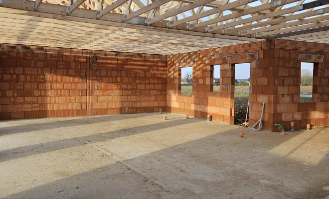 Pose d'une charpente industrielle sur le pavillon d'Abbeville saint-Lucien, Compiègne, LCDT La Coopérative des Travaux
