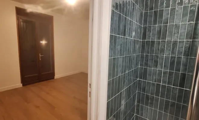 Création d'une douche à l'italienne avec receveur extra-plat, faïence et parois, Compiègne, LCDT La Coopérative des Travaux